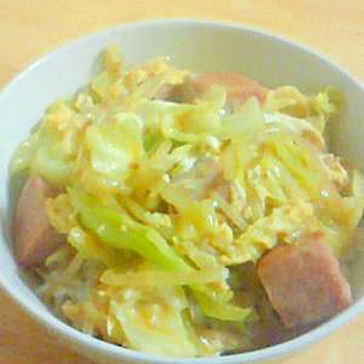 野菜とスパムの卵とじ丼